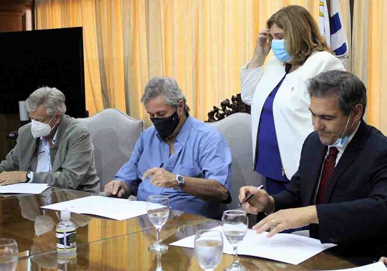 IDM firmó convenio con la Asociación de Escribanos del Uruguay para asistir a organizaciones sin fines de lucro