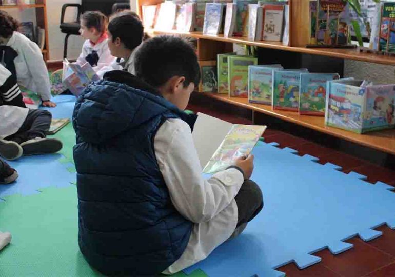 "Mes del libro" con perspectiva infantil en la biblioteca