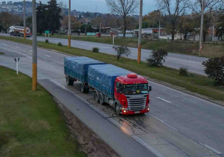 Transporte internacional uruguayo denuncia “absoluta indiferencia y falta de interés” del Ministerio de Economía ante la crisis que atraviesan