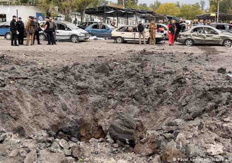 Al menos 23 muertos en ataque contra convoy humanitario en Ucrania