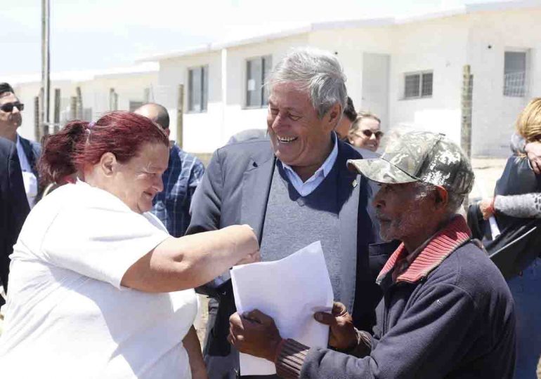 Realojo de familias de El Kennedy: “Un día de alegría y emociones”