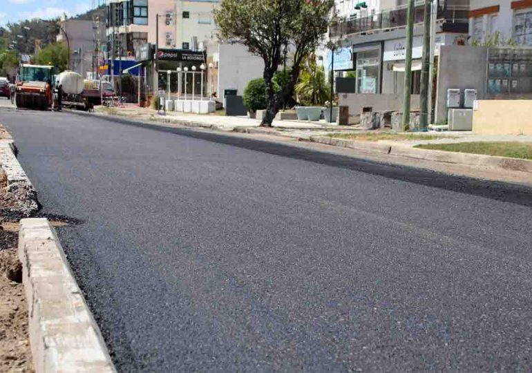 Obras en Rambla de los Ingleses | "habrá dos o tres aperturas para no tener que irse hasta la rotonda para ingresar", dijo Antía