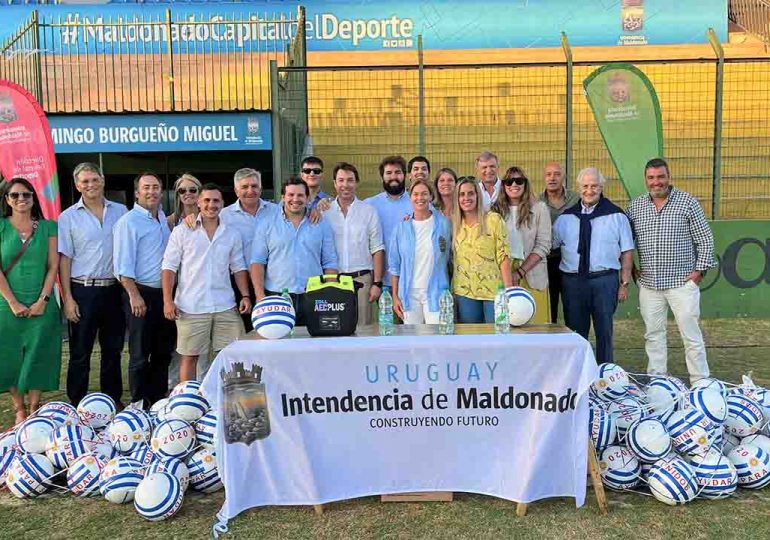 Deportes recibió donación de desfibrilador que será destinado a Playa Deportiva y Parque La Loma