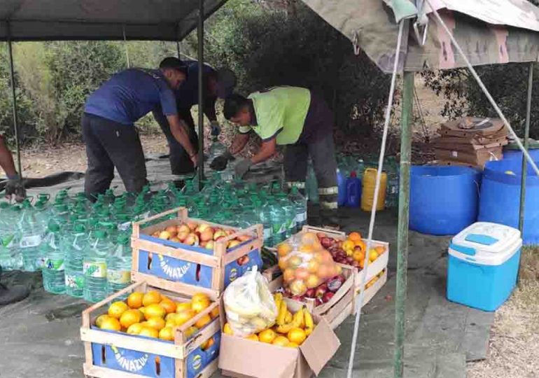 IDM entrega viandas, frutas y agua al personal que desarrolla tareas en el incendio del Cerro del Toro