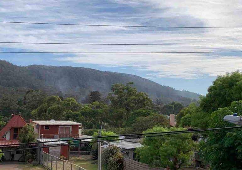 El incendio en el Cerro del Toro está controlado y circunscripto dentro de los cortafuegos que fueron reforzados