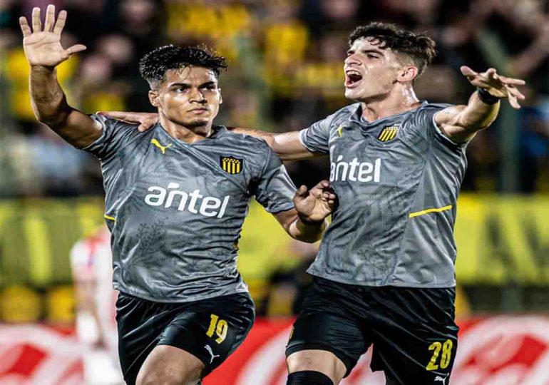 Peñarol goleó a River y se metió en fase de grupos de la CONMEBOL Sudamericana