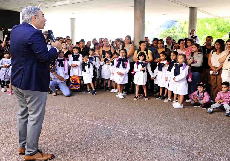 Unos 690.000 estudiantes de educación pública comenzaron las clases