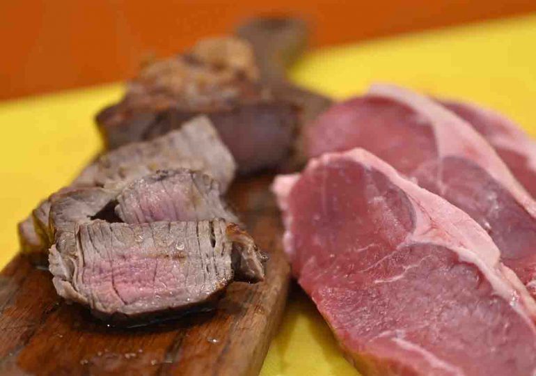 Carniceros lanzan el entrecot o bife angosto premium a $ 389 el kilo en las carnicerías tradicionales