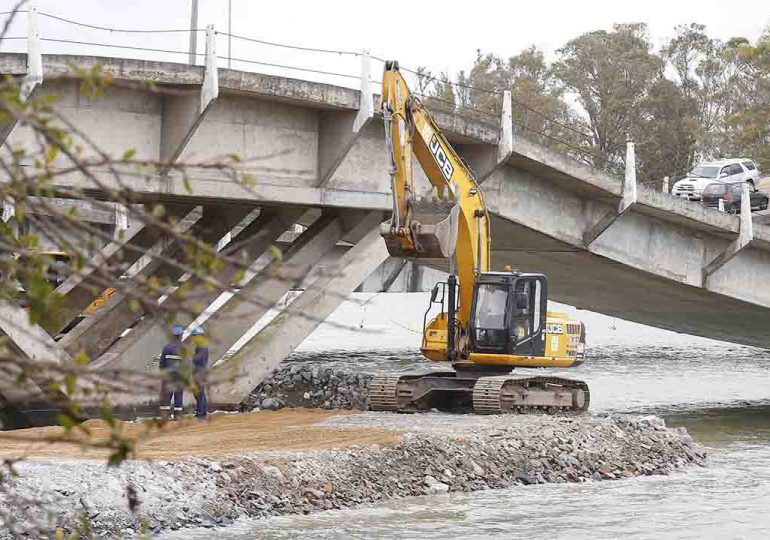 Puente 2 de La Barra: IDM realiza sondeos en el lecho del Arroyo Maldonado