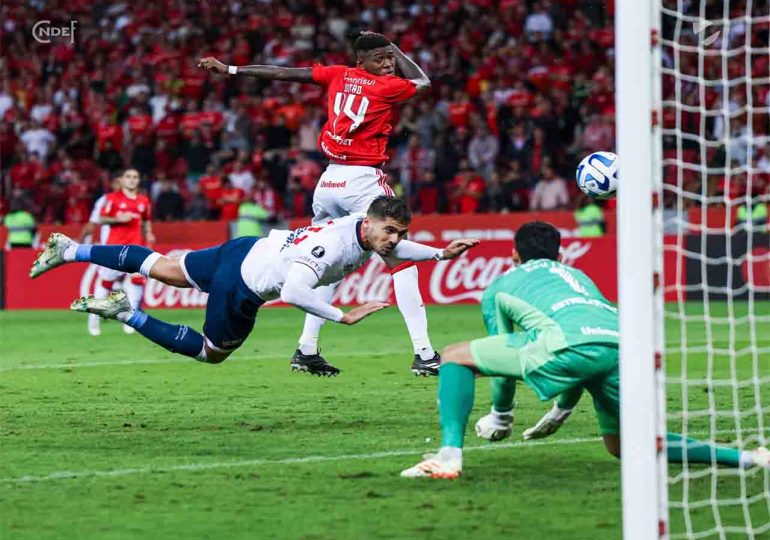 Nacional empató 2 a 2 con el Inter de Porto Alegre