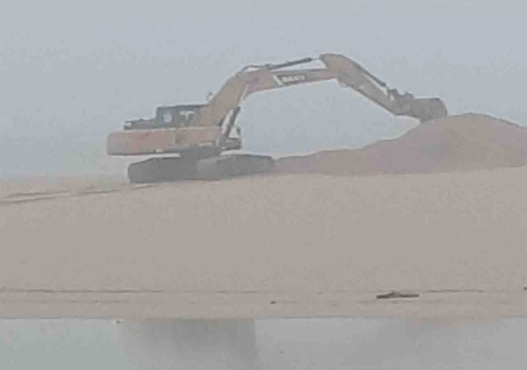 IDM abre Laguna de José Ignacio con maquinaria debido a las lluvias