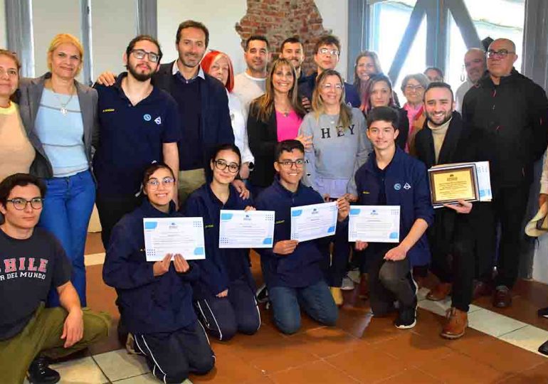 Alumnos del Liceo Nº 4 “Eduardo Víctor Haedo” fueron reconocidos por el Municipio de Maldonado