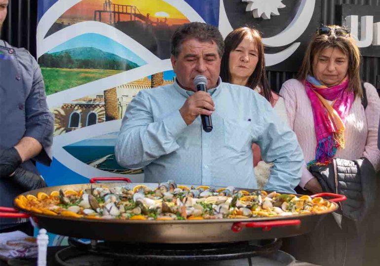 Alcalde de Piriápolis, René Graña, lanza oficialmente la Paella Gigante en Expo Prado 2023