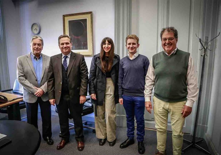 Caja de Profesionales y UDELAR pusieron en marcha convenio que permitirá que estudiantes de derecho desarrollen pasantías en la institución