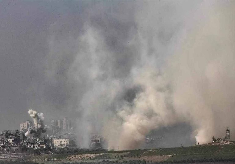 "Caos total" en Gaza tras la noche de bombardeos israelíes más intensa hasta la fecha