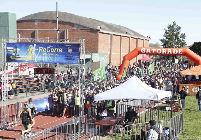 600 competidores participaron de la ReCorre Maldonado en San Carlos