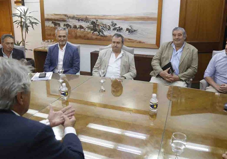 Plan para 1000 viviendas con inversión de 100 millones de dólares acordó Antía con MVOT