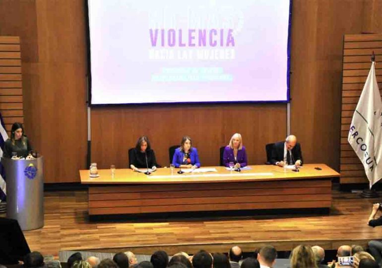 Gobierno conmemoró Día Internacional de la Eliminación de Todas las Formas de Violencia contra Las Mujeres