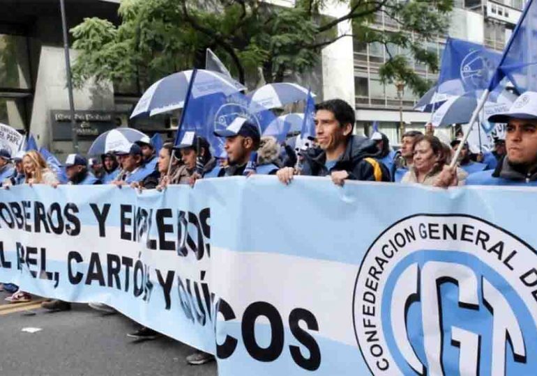 En Argentina, la CGT marchará a Tribunales para presentar impugnación del DNU y analizarán plan de lucha