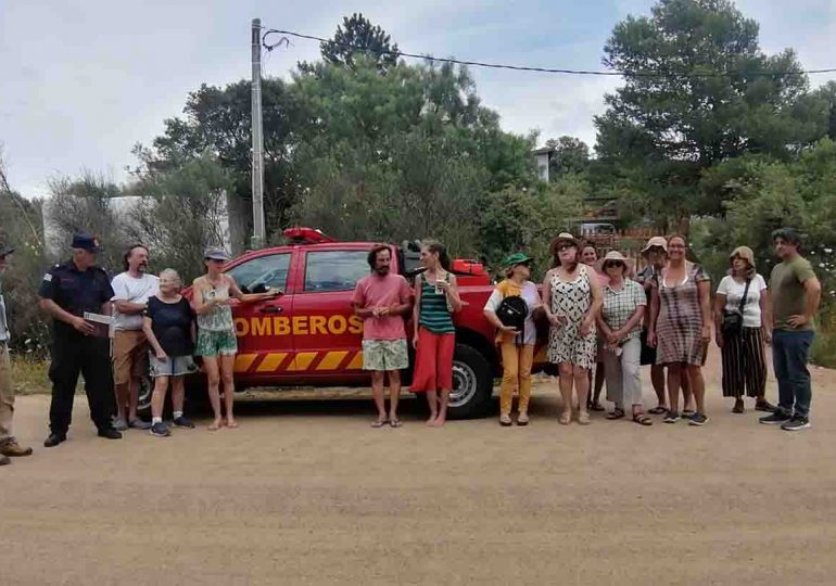 Vecinos y Bomberos de Piriápolis unen fuerzas para proteger zonas arboladas de la pirotecnia