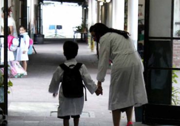 Más de 600 mil estudiantes vuelven hoy a clases en todo el país