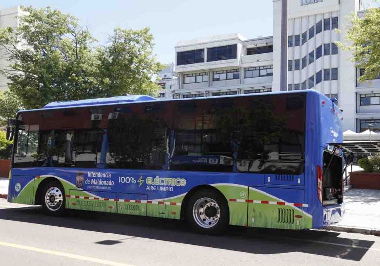 IDM adquirió ómnibus eléctrico para el transporte de trabajadores