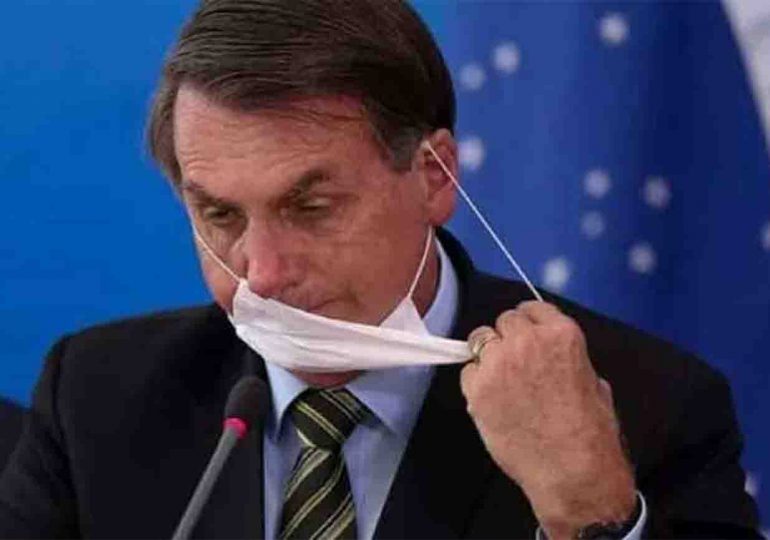 Las autoridades de Brasil concluyen que el certificado de vacunación de COVID-19 de Bolsonaro es falso