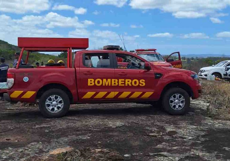 Bomberos permanecen en estado de alerta en la zona de Sierras del Tirol