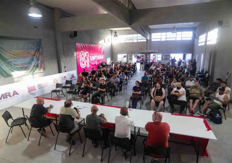 200 metalúrgicos podrán terminar la secundaria gracias a un acuerdo con el PIT-CNT