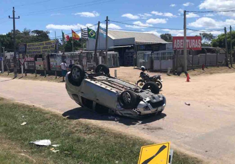 Persecución policial termina en accidente con heridos y detenidos