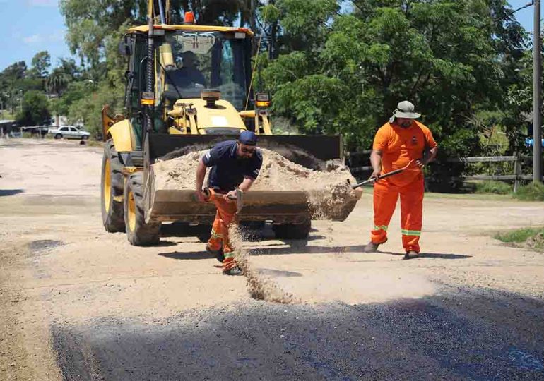 Cerros Azules incorporó 3 mil metros de riego asfáltico