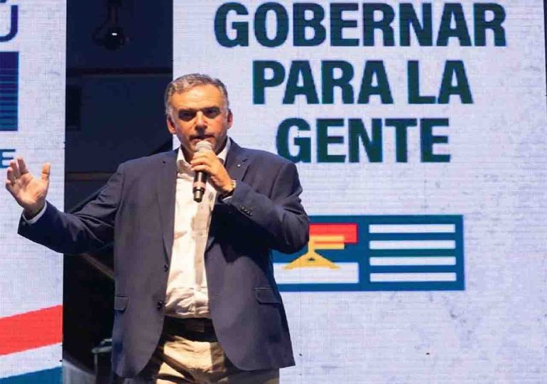 Yamandú Orsi lanzó oficialmente su campaña como precandidato a la Presidencia de la República en el Frente Amplio