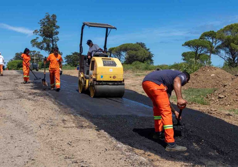 140.000 kilos de ssfalto para la renovación de la calle Sanabria en Piriápolis