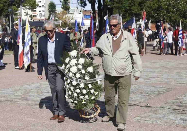 Autoridades destacaron la gesta histórica que significó el Desembarco de los Treinta y Tres Orientales