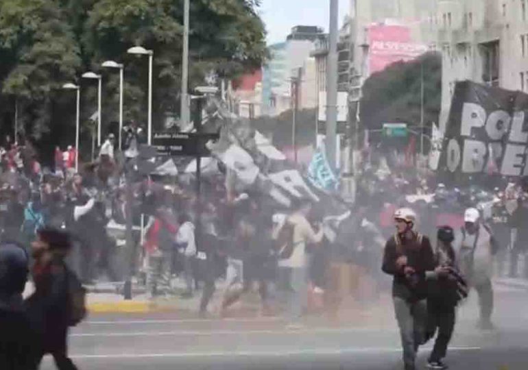 En Argentina, Represión policial en la 9 de Julio a los movimientos sociales