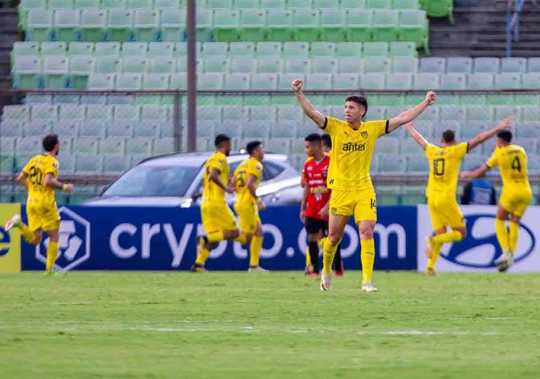 Peñarol venció 1-0 a Caracas en Venezuela