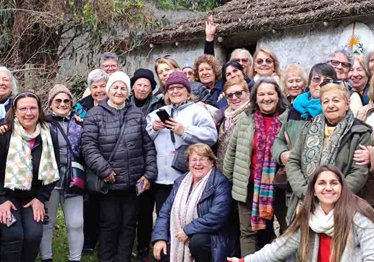 Abuelos de Pan de Azúcar y Maldonado disfrutaron en jornada de Turismo Social