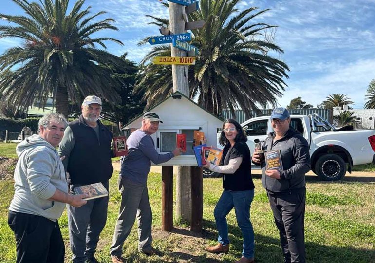 La Asociación de Fomento de Punta Fría inaugura biblioteca gratuita