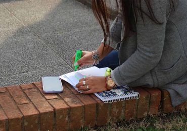 IDM apoya instancia para que jóvenes culminen Ciclo Básico en un año