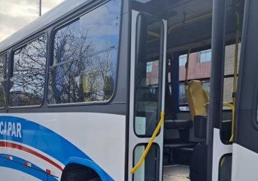 Dos encapuchados asaltaron a un chofer dentro de un ómnibus en Pan de Azúcar