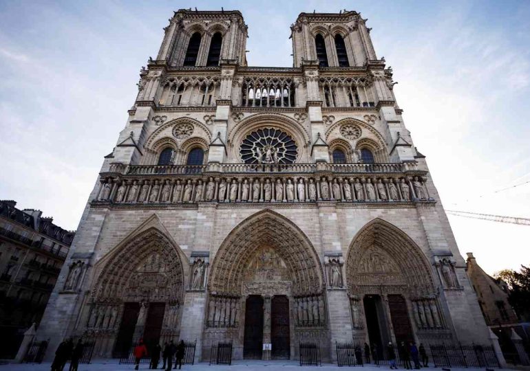 Notre Dame vuelve a abrir cinco años después de incendio