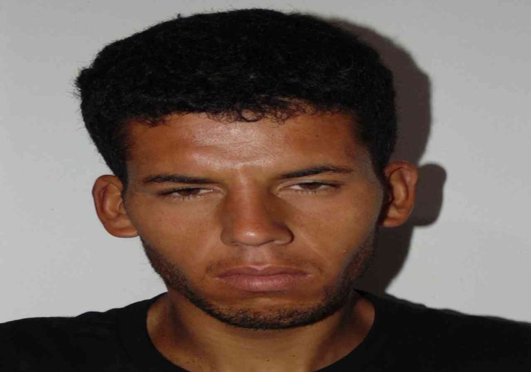 Joven detenido en Punta del Este por comprar con tarjetas extraviadas en una feria