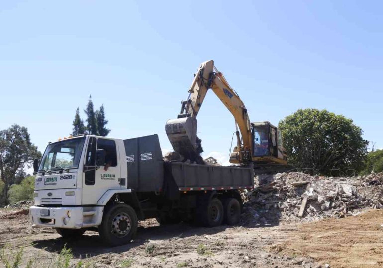 Fin del Kennedy: comenzó limpieza del predio, nueva pista de picadas, y venta de terrenos