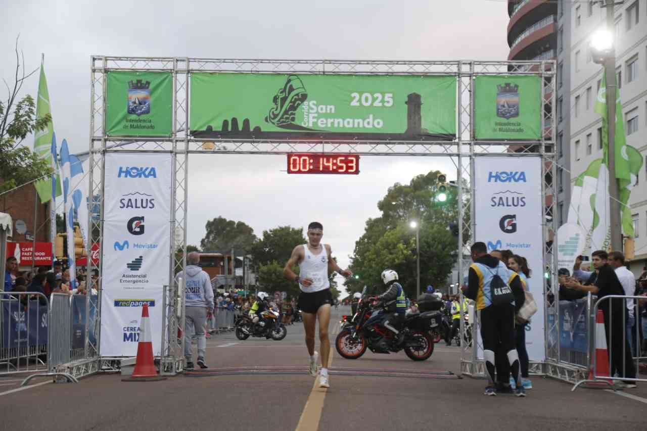 Kevin Genes y Anastasia Kirillov brillaron en la 5K de la Corrida San ...