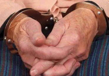 Mujer de 71 años formalizada por asistencia en caso de drogas