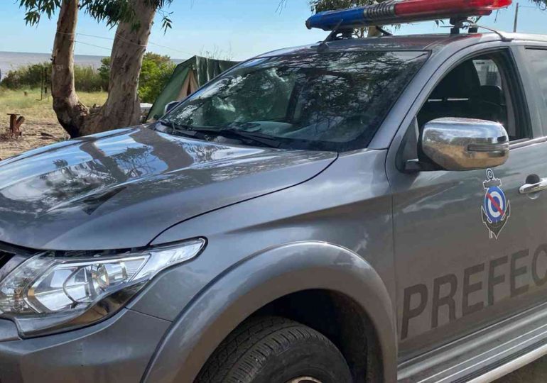 Ciudad de la Costa | Hombre subido a un árbol amenaza con quitarse la vida