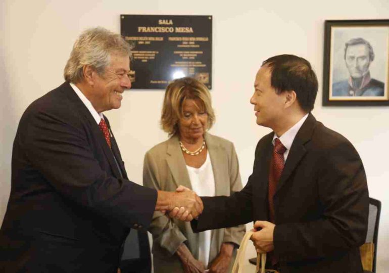 Antía destacó la relación cultural con China durante firma de hermanamiento entre provincia de Sanya y Punta del Este