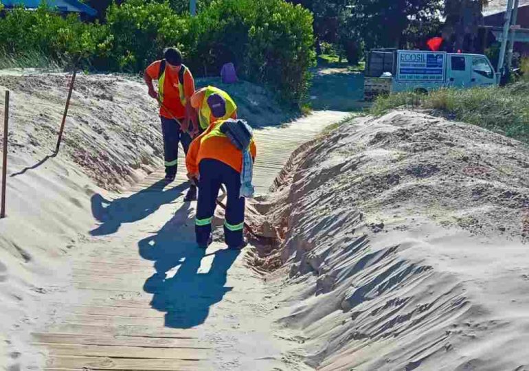 Piriápolis refuerza tareas de mantenimiento en playas y espacios públicos