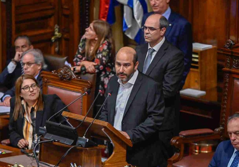 Valdomir asumió como Presidente de la Cámara de Representantes e invitó al diálogo y a la tolerancia y a dejar de lado las descalificaciones