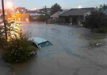 En Argentina, el Gobierno oficializó los tres días de duelo por el trágico temporal en Bahía Blanca